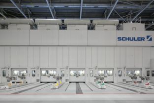 寶馬集團宣布電動化戰(zhàn)略新進展