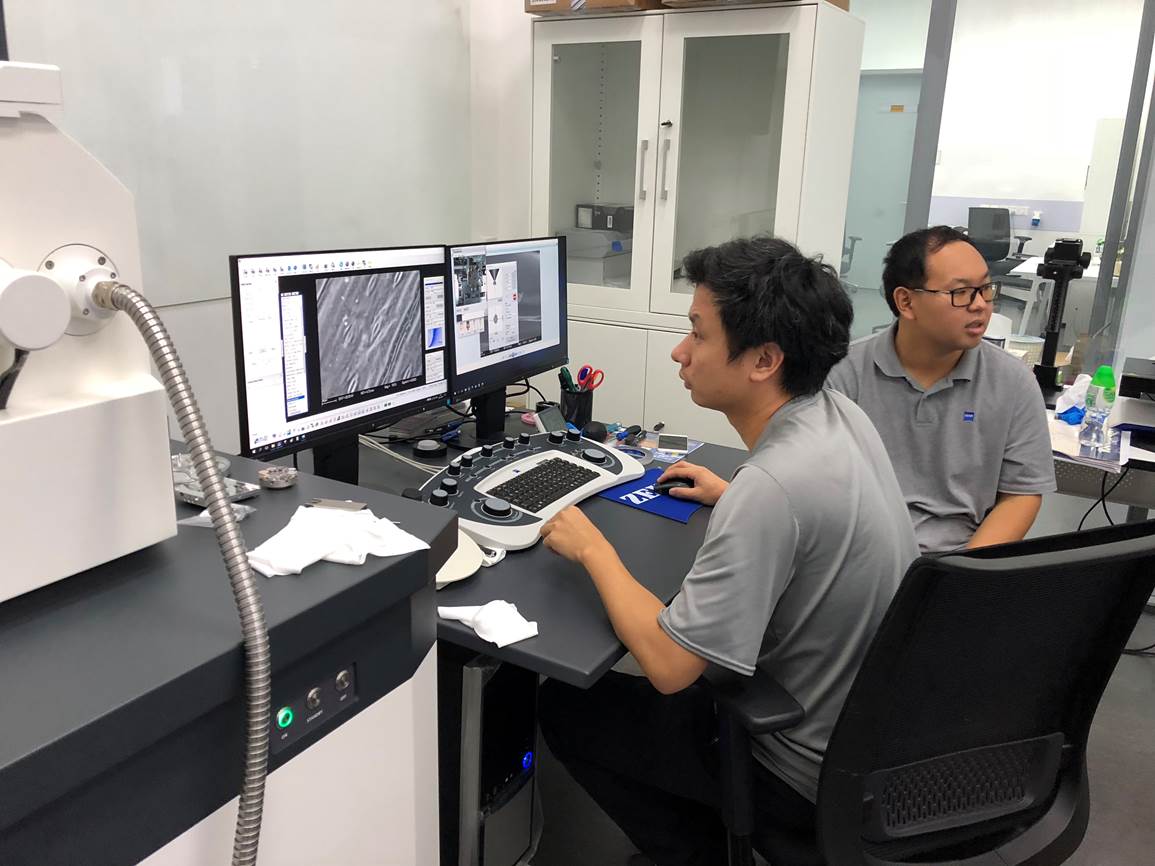 公共技術(shù)服務(wù)中心人員參加蔡司掃描電鏡專項培訓，提升技術(shù)服務(wù)能力